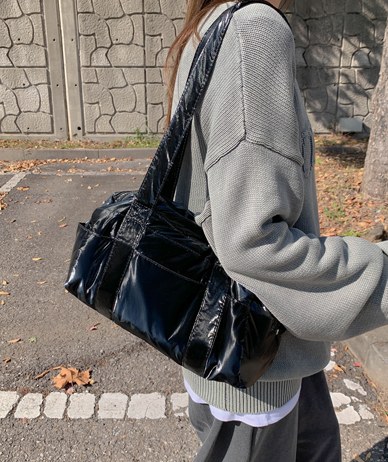 Ross Shinee Shoulder Bag