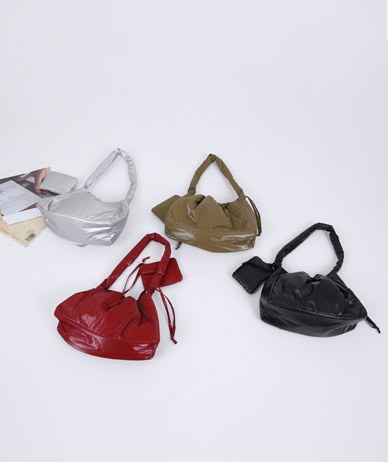 Glossy padded bag