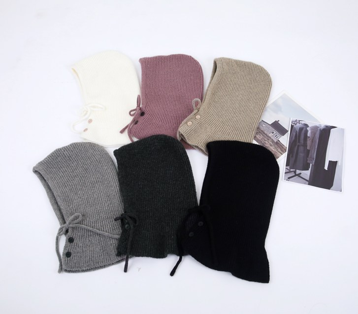 Obi Button Wool Balaclava