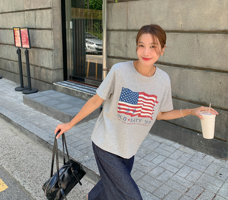 Stars and Stripes minimal short-sleeve T-shirt
