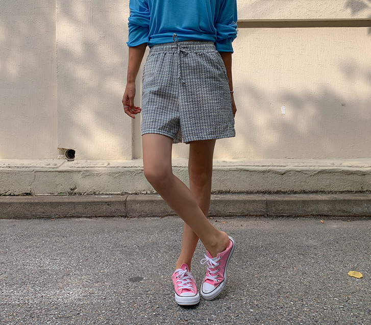 Berry Seersucker Check Banding Shorts