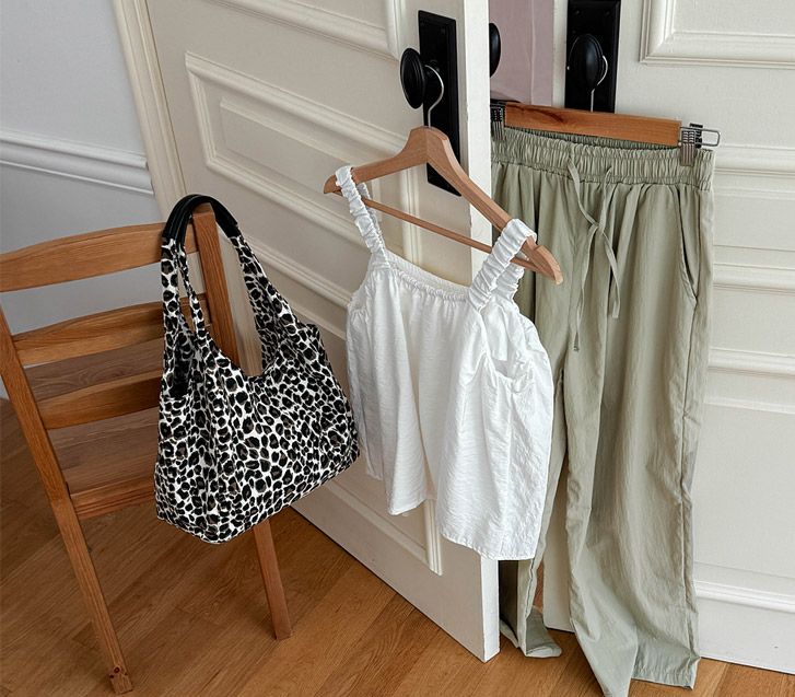 Andy Shirring Banding Sleeveless Shirts Blouse