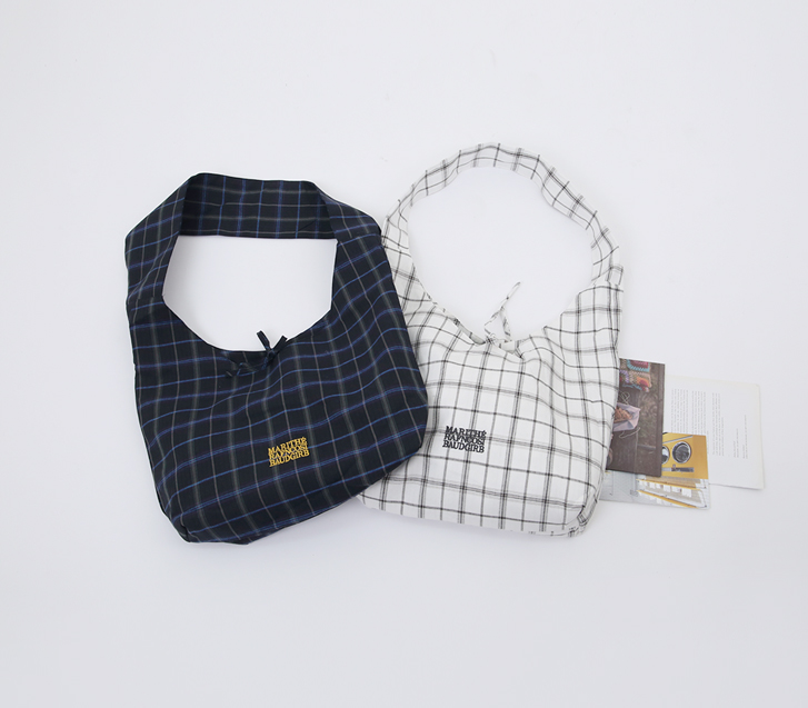 Divas Check Shoulder Bag