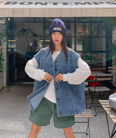 Divo Cut V-neck Denim Vest