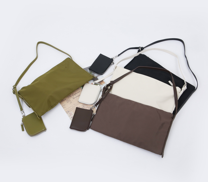 Loron Pouch Square Bag