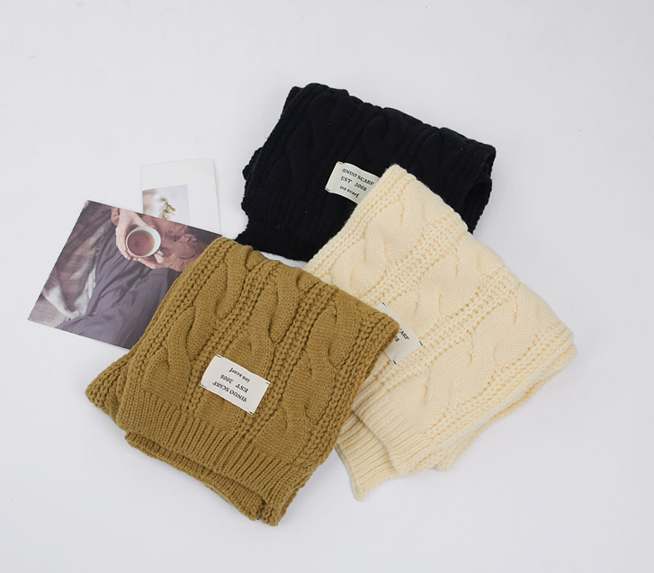 Short Knit Wool Muffler
