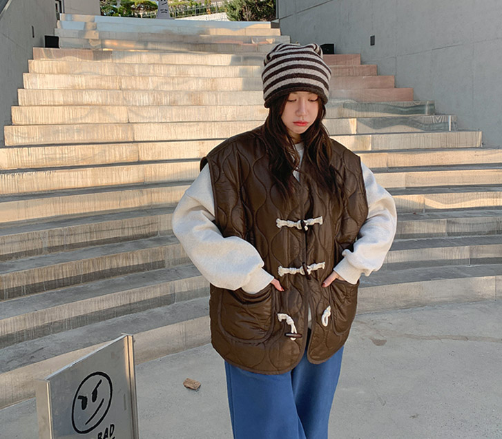 Memong Tteokbokki Quilting Vest