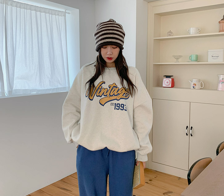 Vintage 1993 Lettering Sheepskin Sweatshirt