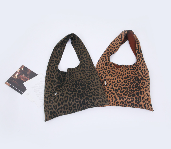 Leopard pattern bag