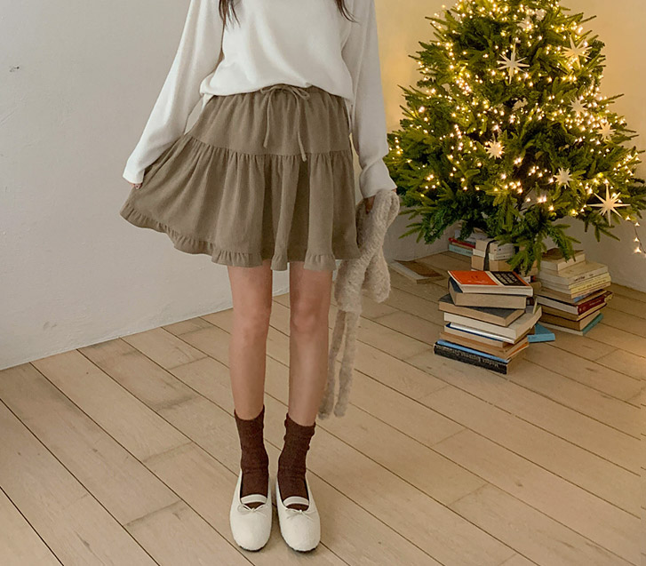 Betu Corduroy Freel Banding Skirt