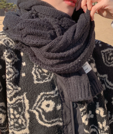 Short Knit Wool Muffler