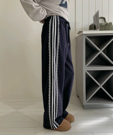 Vince Race Track String Wide Training Pants