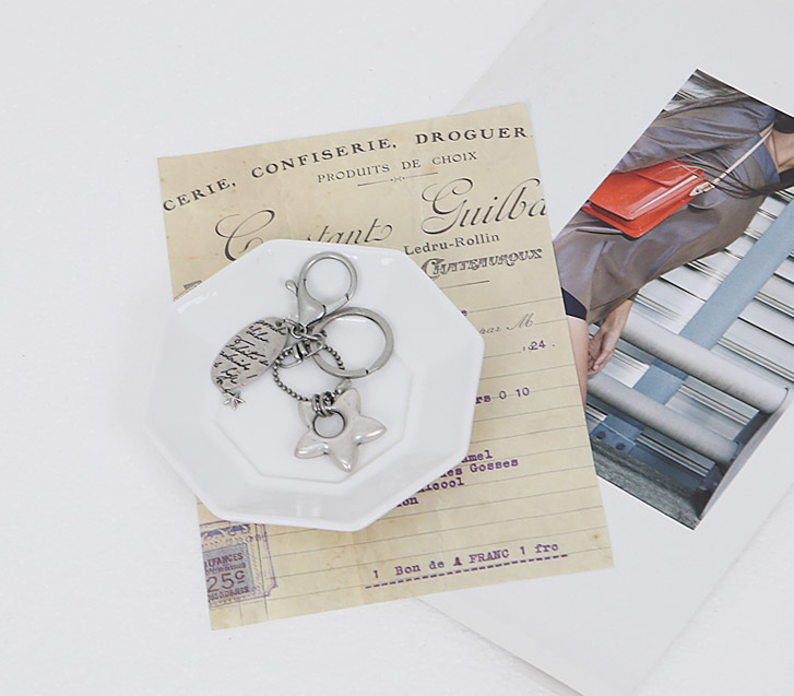 Shubi antique star keyring