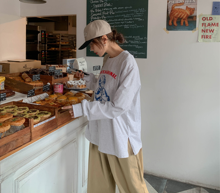 Hug Nayeom Slit Long-sleeve T-shirt