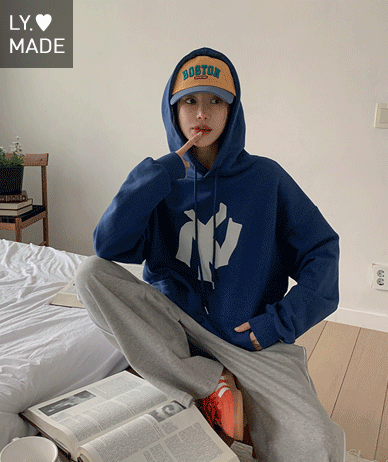 Big New York Nayeom Overfit Churi Hoodie