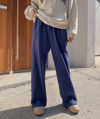 Woody diagonal cut string wide training pants