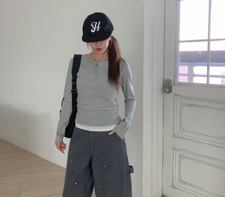 Nico Layered Button Corrugated Long-sleeve T-shirt