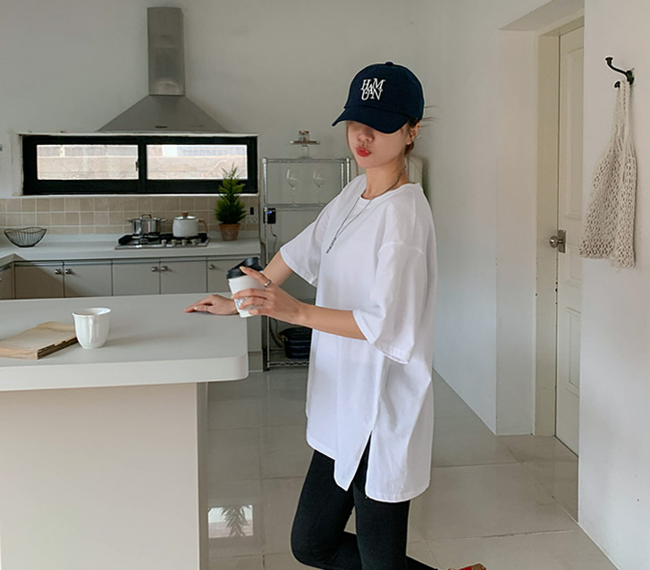 Petz Raund neck slit Short Sleeves T-shirt