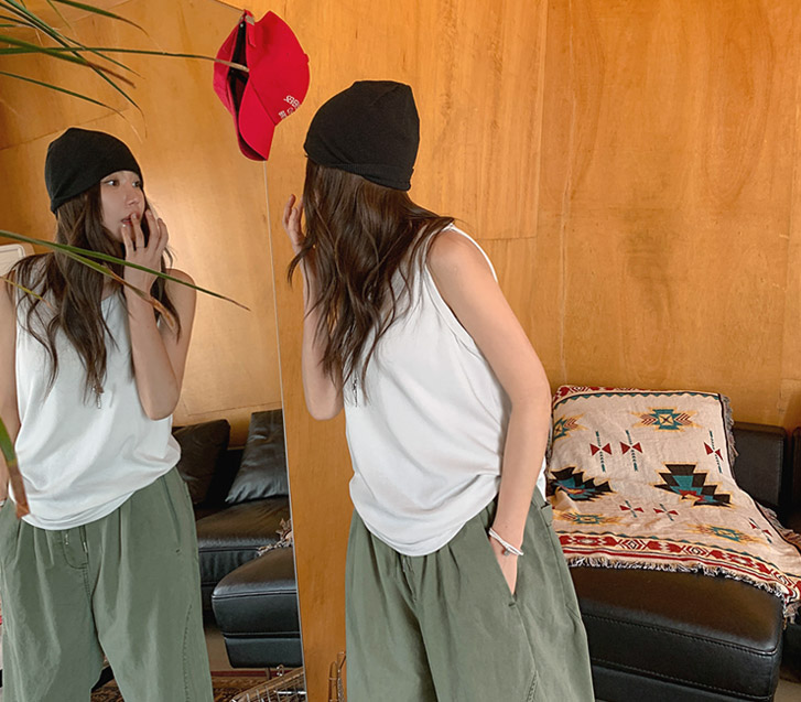 Frieze Basic Raund neck Sleeveless shirts