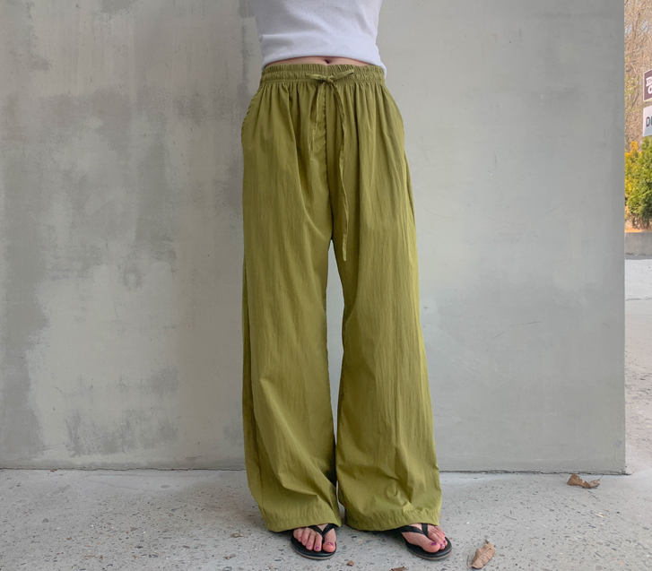 Eyed Nylon Banding Wide Pants