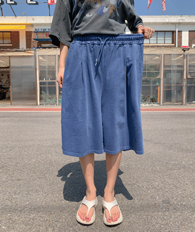 [Unisex] Wony Pigment Bermuda Pintuck Training Shorts