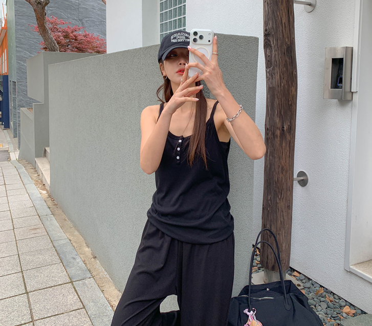 Meat Corrugated Button Strap Tank Top