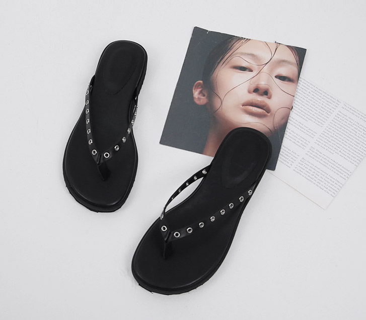 Riren Punching Flip-flops