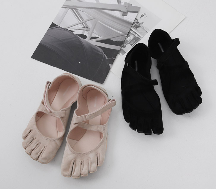 Suede Mary Jane shoes