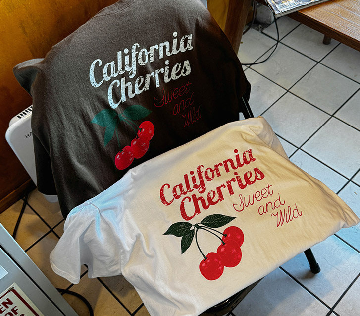 [Unisex] Cherry Crack Printing Short Sleeves T-shirt