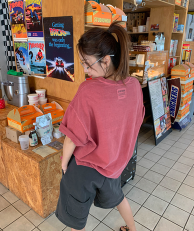 Lost Back Label Pigment Slit Short T-shirts
