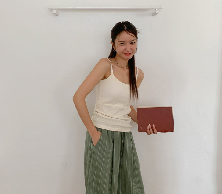 If Corrugated Cutout Sleeveless