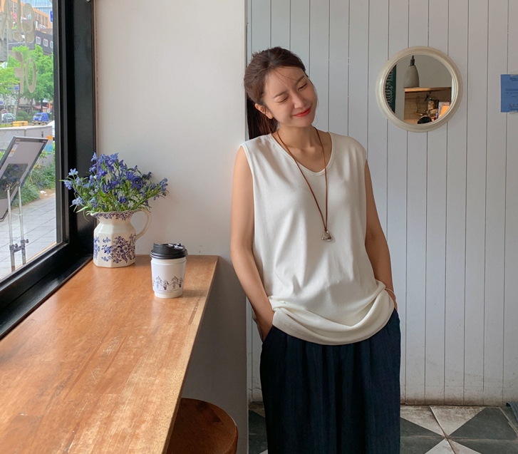 Poco V-neck Modal Corrugated Sleeveless shirts