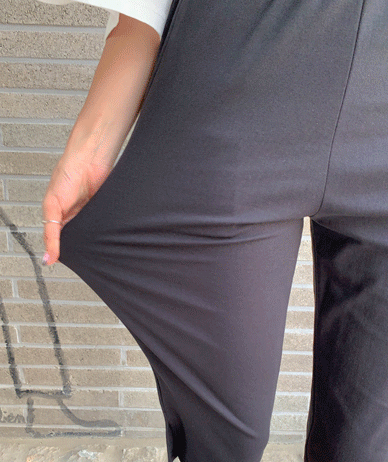 Catcher side slit banding capri pants