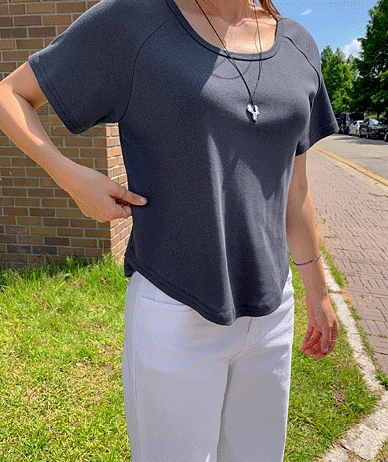 Sturdy U-neck Basic Short Sleeves T-shirt