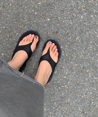 Lovely Neoprene Flip-flops