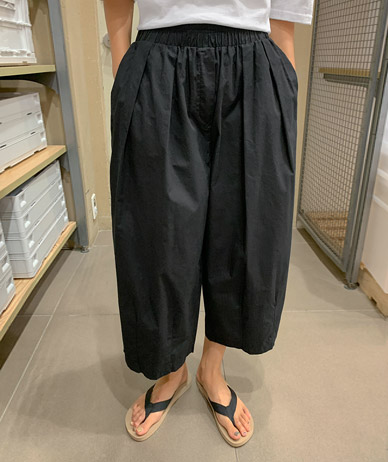 Pumpkin Pintuck Cut Knee-length Banding Wide Baggy Pants