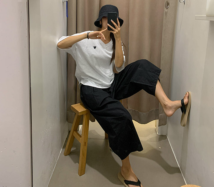 Pumpkin Pintuck Cut Knee-length Banding Wide Baggy Pants
