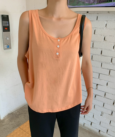 Beaver Button U-Neck Sleeveless Shirts
