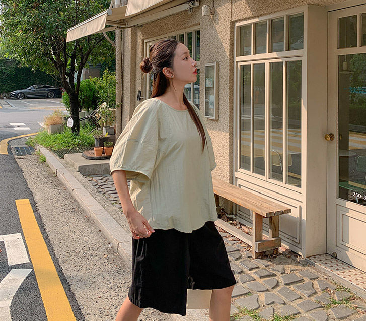 Teak Balloon Cut Short-sleeve Blouse