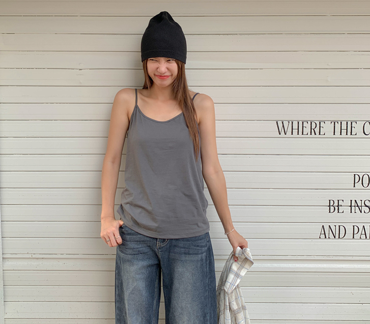 Mekki U-neck tank top