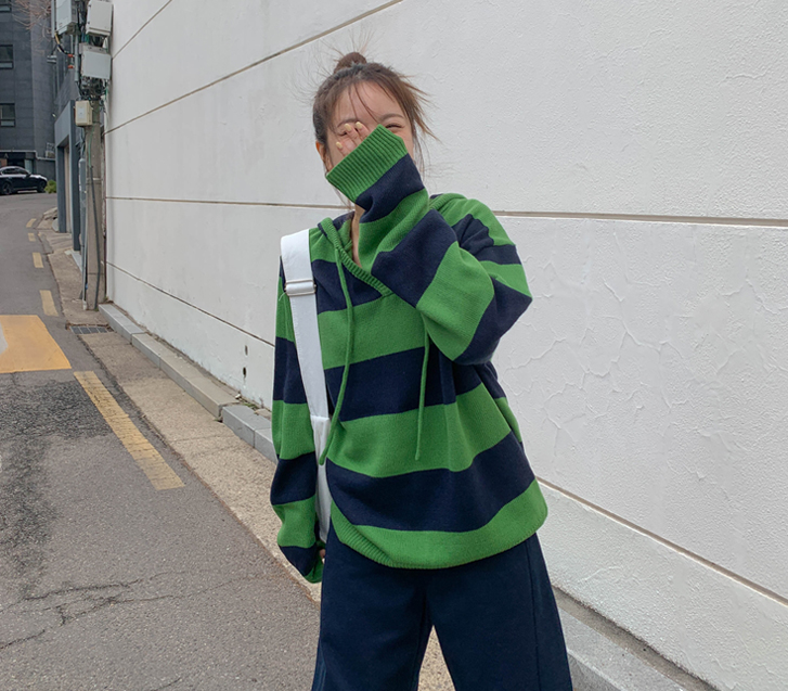 [Unisex] Lizzy Dangara V-neck Hooded Knit