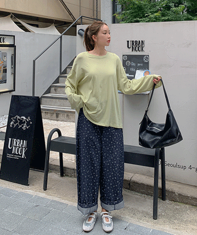 Flower pattern cut wide banding baggy pants