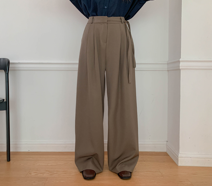 Devo Back Elastic Strap Wide Slacks