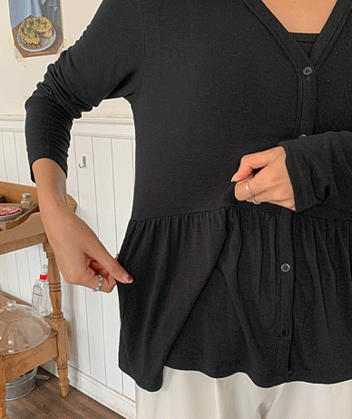 Moa Shirred V-Neck Long-Sleeve Cardigan
