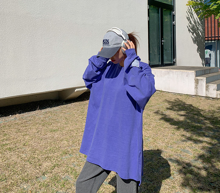 [Unisex] Barcode Patch Pigment Slit Long T-shirts