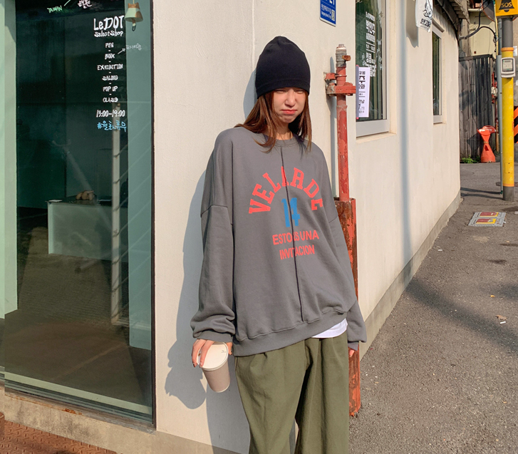 [Unisex] Pop-up Cutout Crack Print Patch Sweatshirt