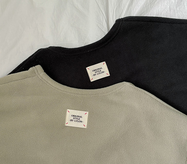 Original Back Patch Fleece Two-Pocket V-Neck Cardigan